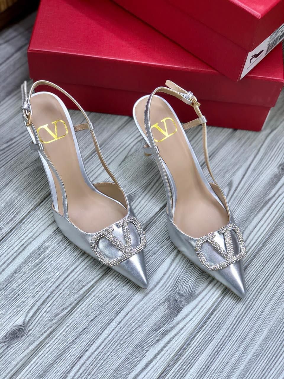 Luxury Gold Pointed Heels