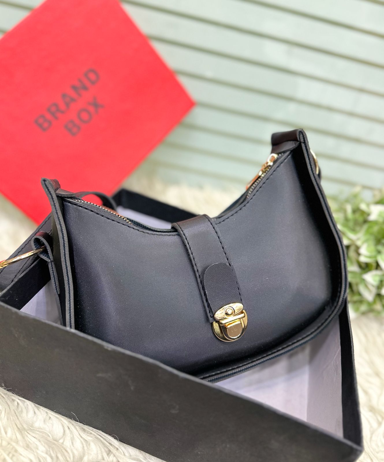 Elegant Shoulder Bag