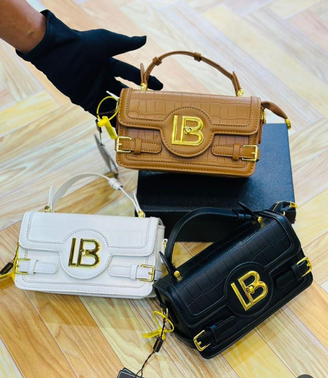 Elegant Luxury Handbag with Gold